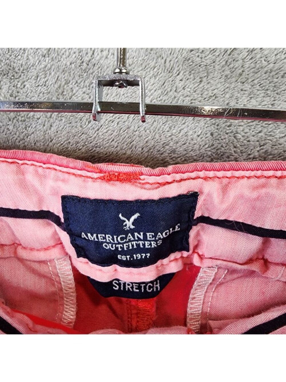 Womens American Eagle Pink Midi Chino Shorts Cotton Blend Stretch Size 00 - Picture 2 of 7